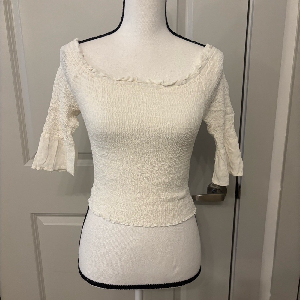 Kendall + Kylie white off-the-shoulder ruched cropped blouse 3/4 sleeve size M